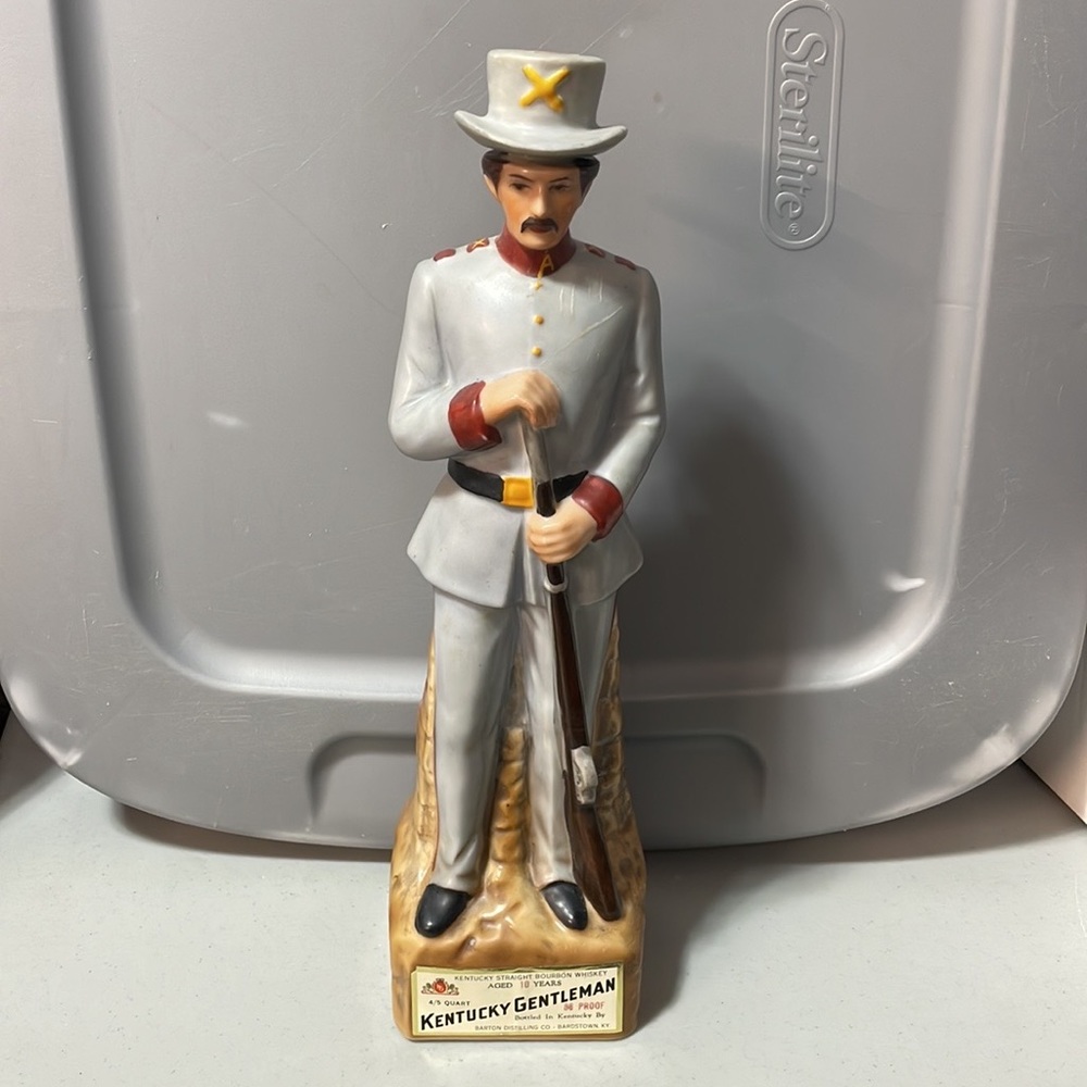 Vintage Jim Beam Decanter - Kentucky Gentleman - 1969 Soldier Series - Bar Decor